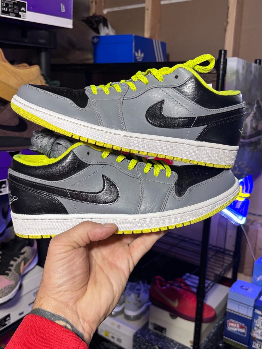 JORDAN 1 RETRO LOW 'VIBRANT YELLOW' - 10M - Picture 3 of 8